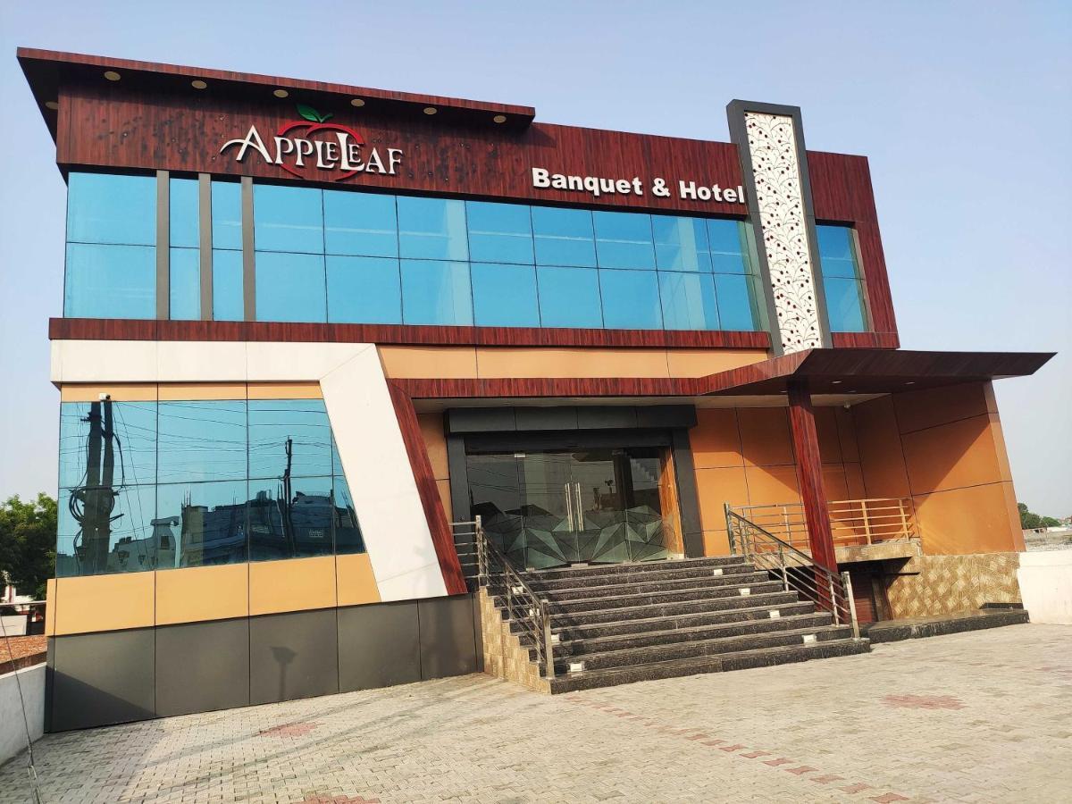 Oyo 92169 Apple Leaf Banquet & Hotel Alīgarh Buitenkant foto